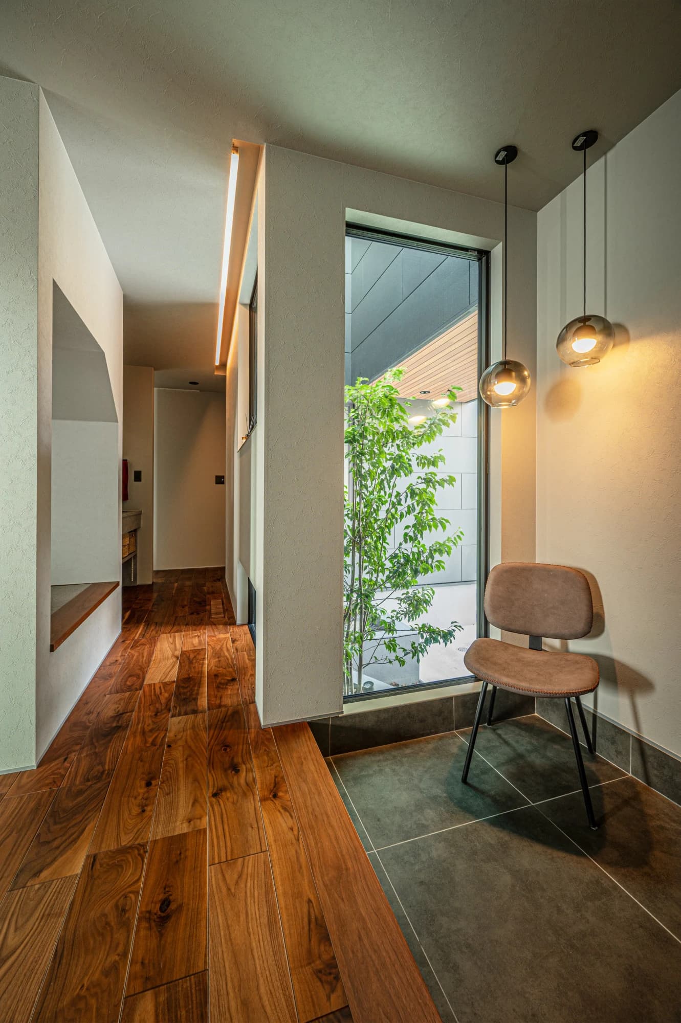 家事ストレスフリーな動線とプライベート庭で家族が憩う上質な住まい 写真3